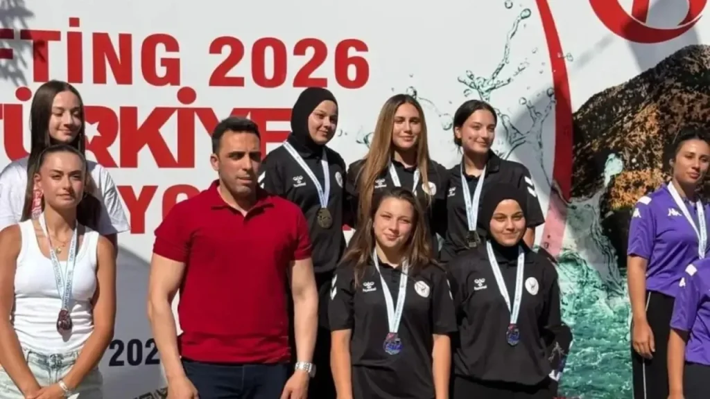 Çatak Şampiyonasında Çekerek Gençlik Zirveye Başarılı Adım Attı