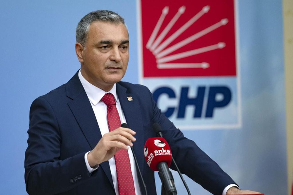 CHP’de 8 il başkanının görevden alınmasıyla MYK toplandı