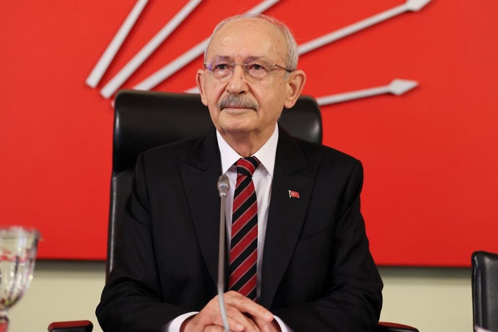 CHP’de ilçe başkanlarının görevlerinden alındığı kararı