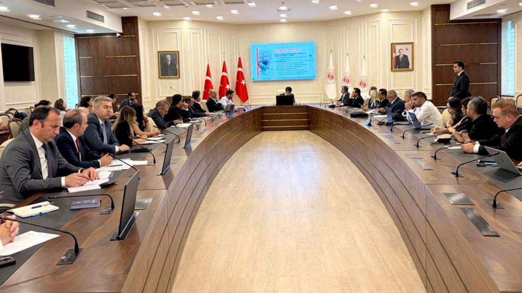 Eğitim-İş’ten Özel Okul Öğretmenleri İçin Ücret Talepleri
