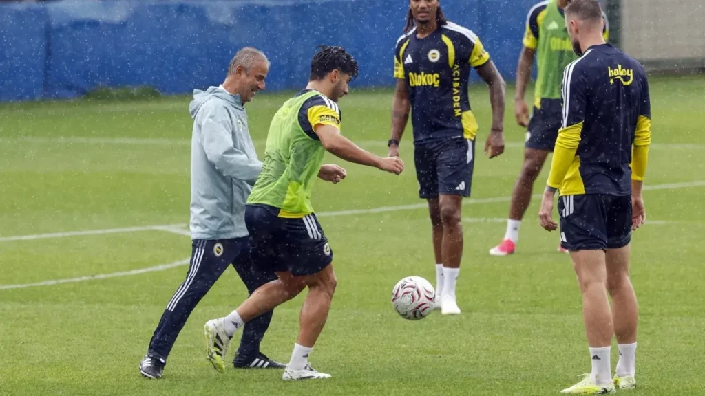 Fenerbahçe idmanı: Core çalışması ve hazırlıklar sürüyor