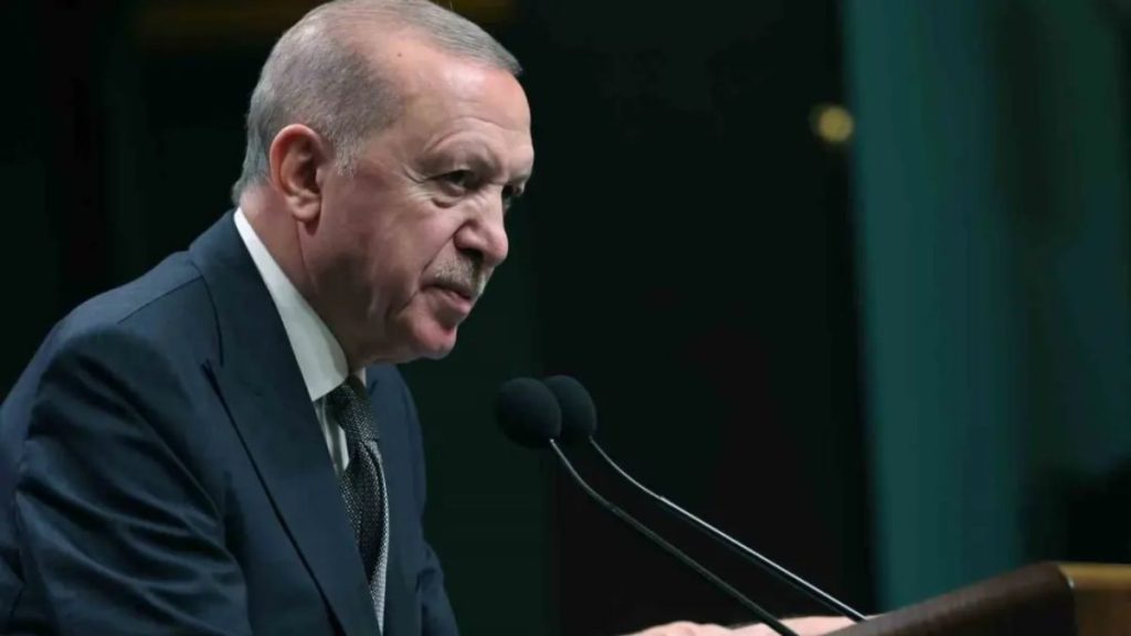 İstanbul’da mesaiye devam eden Erdoğan: NATO Zirvesi ve Ayasofya mesajı