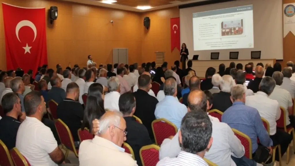 Muhtarlar İçin Bilgilendirme Toplantıları ve Mahalle Ziyaretleriyle Destek Güçlendirildi