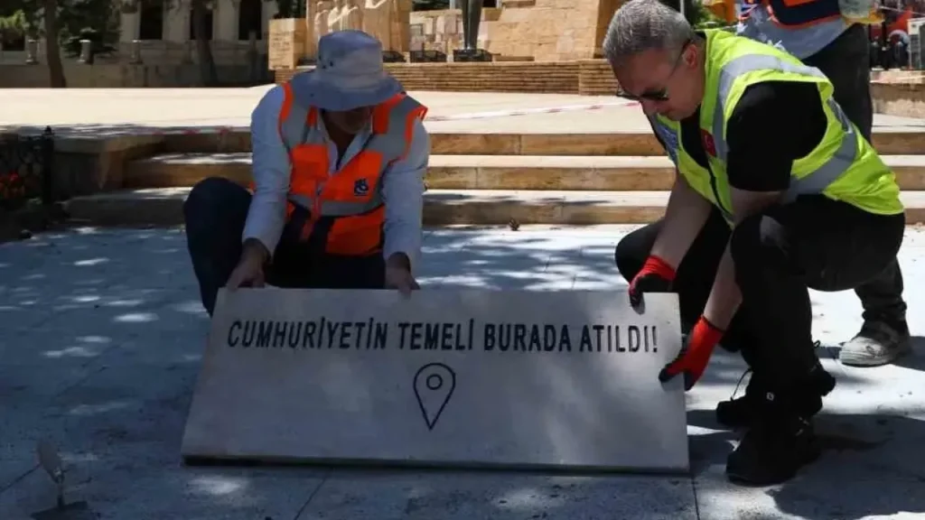 Sivas’ta Kaldırım Yenileme ve Şiirli Yol Projesi-Tarihî Doku Zenginleşiyor