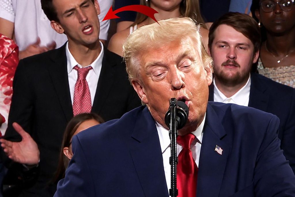 Trump mitinginde genç: Kamera karşısında yaptığı şaşırtıcı hareketler