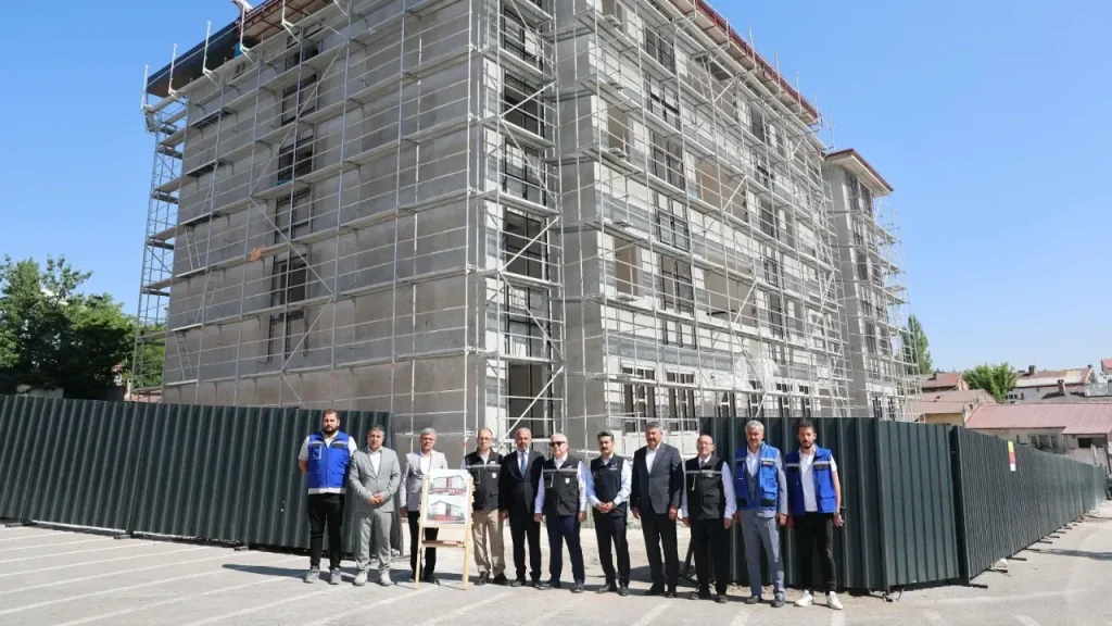 Vali Şimşek’ten Kanuni İlkokulu Müjdesi ve Okul Planı