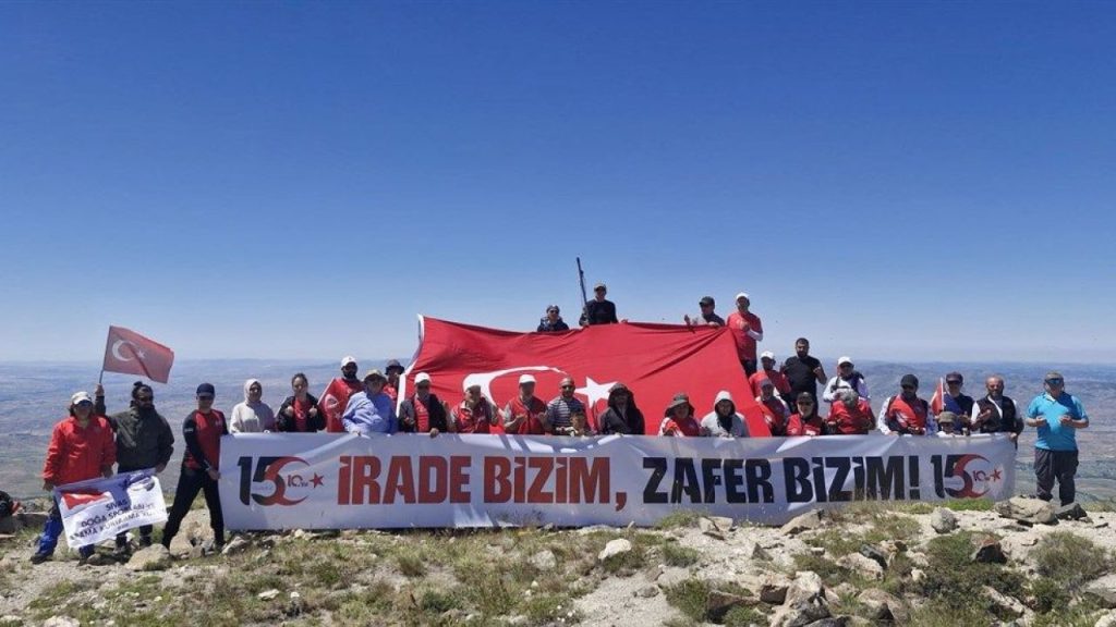 Yıldız Dağı’nda 15 Temmuz Şehitleri Anma Tırmanışı