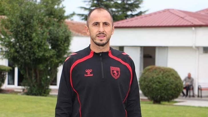 Zeki Yavru, Bursaspor’a transfer oldu