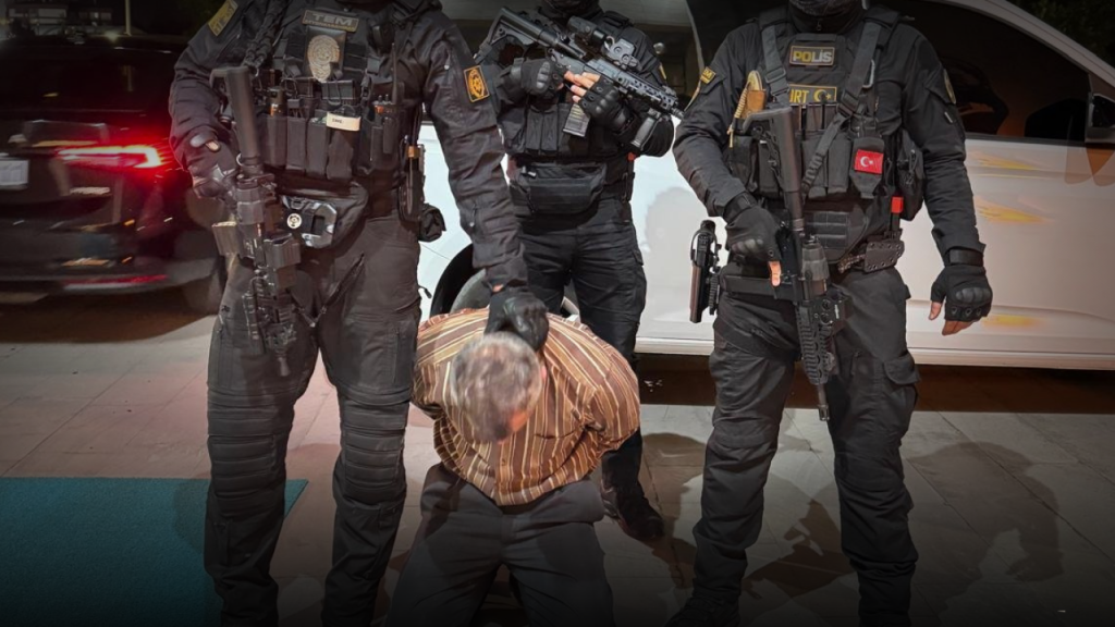 Afyonkarahisar’da yakalanan FETÖ’cü, suçlarıyla ilgili güncel bilgiye ulaştırıldı