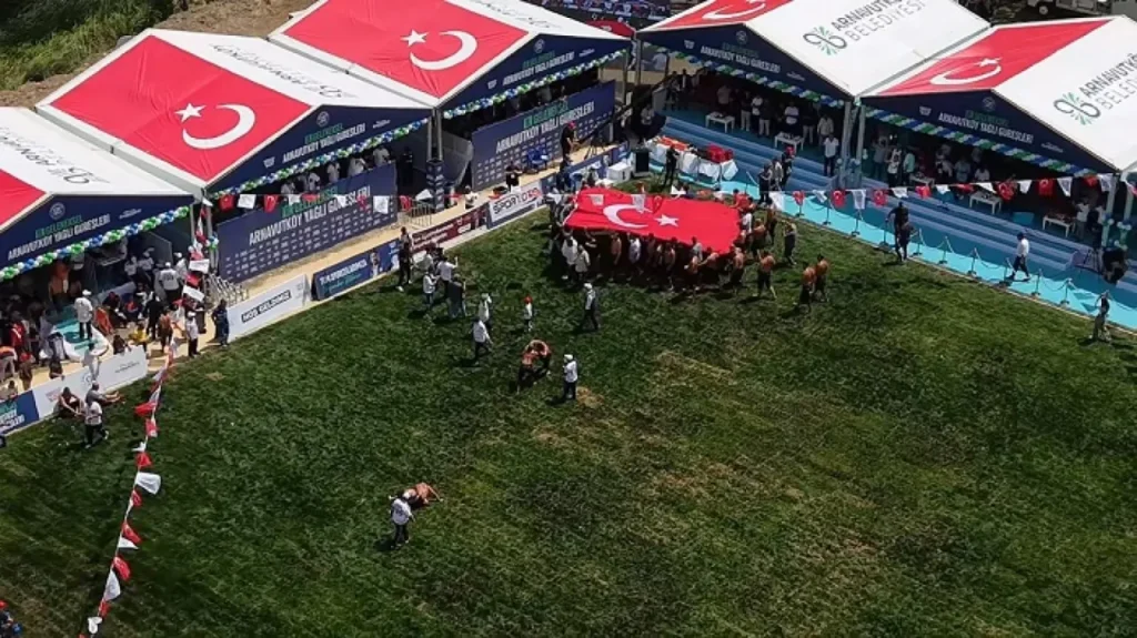 Arnavutköy Yağlı Güreşleri: 11. kez er meydanında büyük heyecan