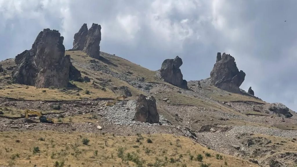 Divriği Olukman’da kaya ıslahı çalışmaları yerinde değerlendirildi