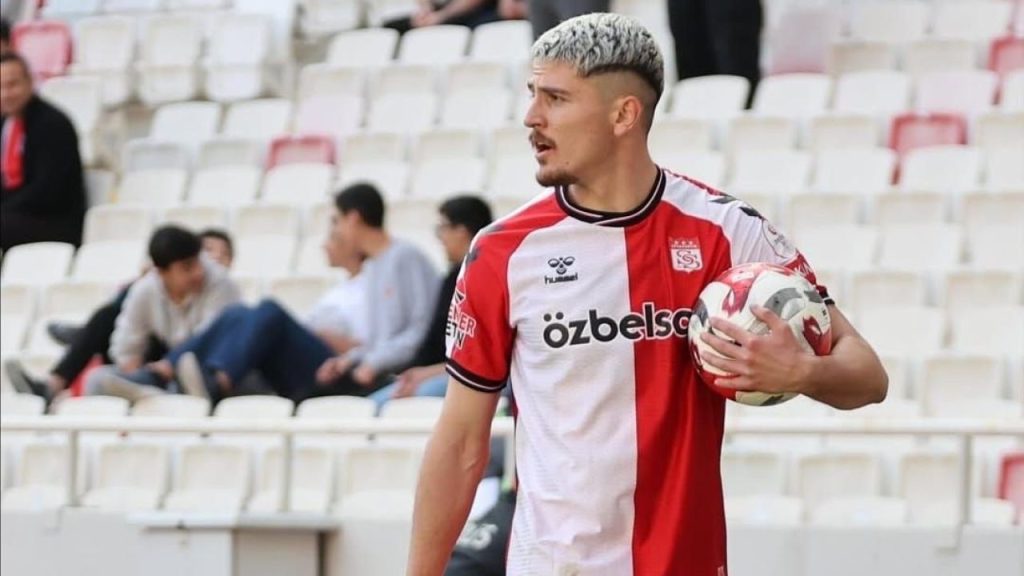 Emirhan Başyiğit, Sivasspor’dan Bursaspor’a transfer oldu