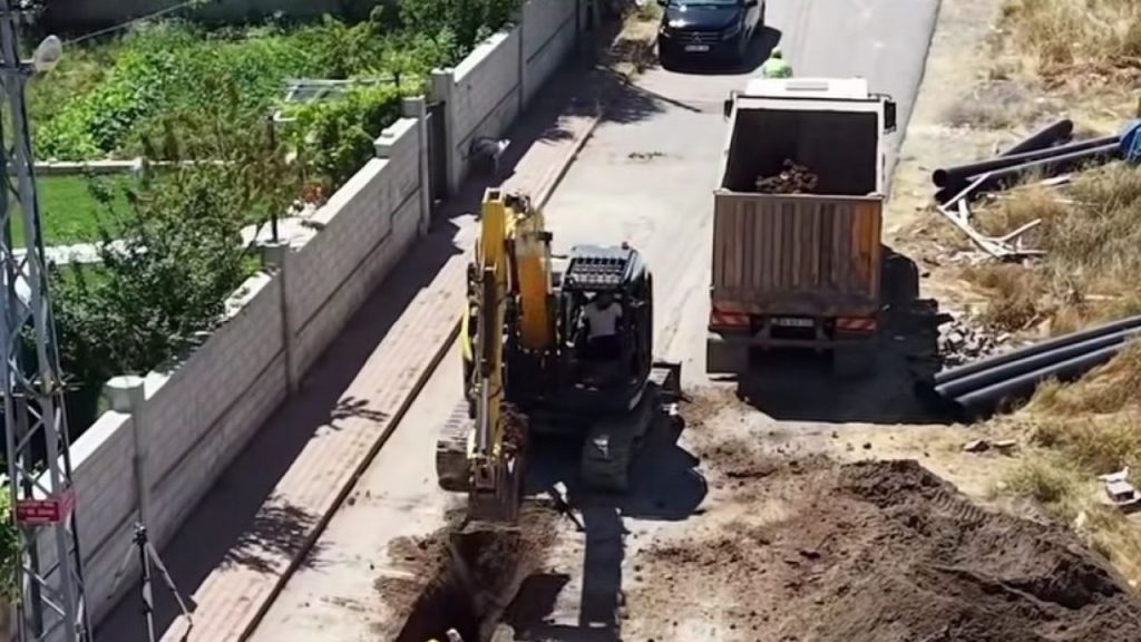 Esenyurt Mahallesi’nde Altyapı Hamlesi: Kanalizasyon ve İçme Suyu Yenileniyor