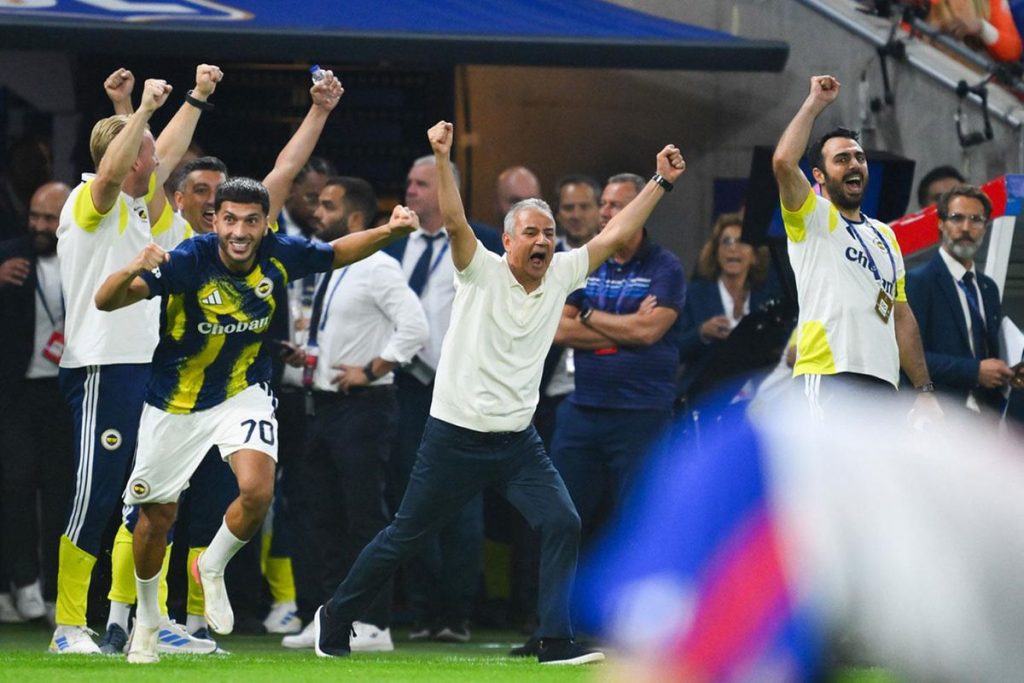Fenerbahçe Lyon’u devirdi ve Devler Ligi’nde ilerledi