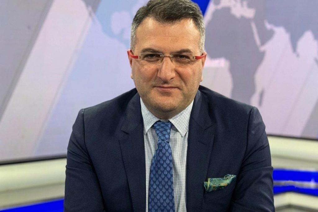 Gazeteci Cem Küçük Tutuklandı: Şantaj ve Yanıltıcı Bilgi