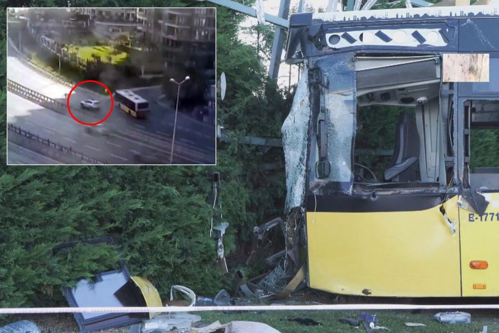 İETT Otobüsüyle Kaza: 2 Ölü, 19 Yaralı