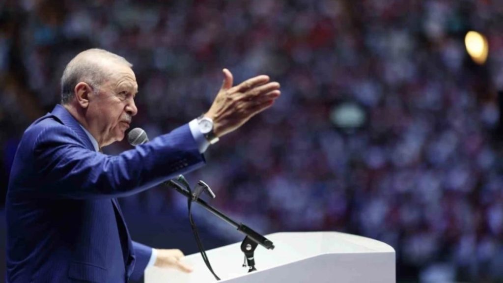 İstanbul’da Erdoğan’dan AK Parti Danışma Meclisi açıklamaları