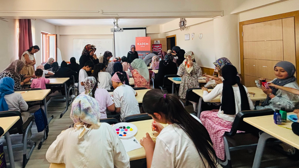 Kadınlar ve Çocuklar Beraber Öğreniyor Projesi Sürüyor