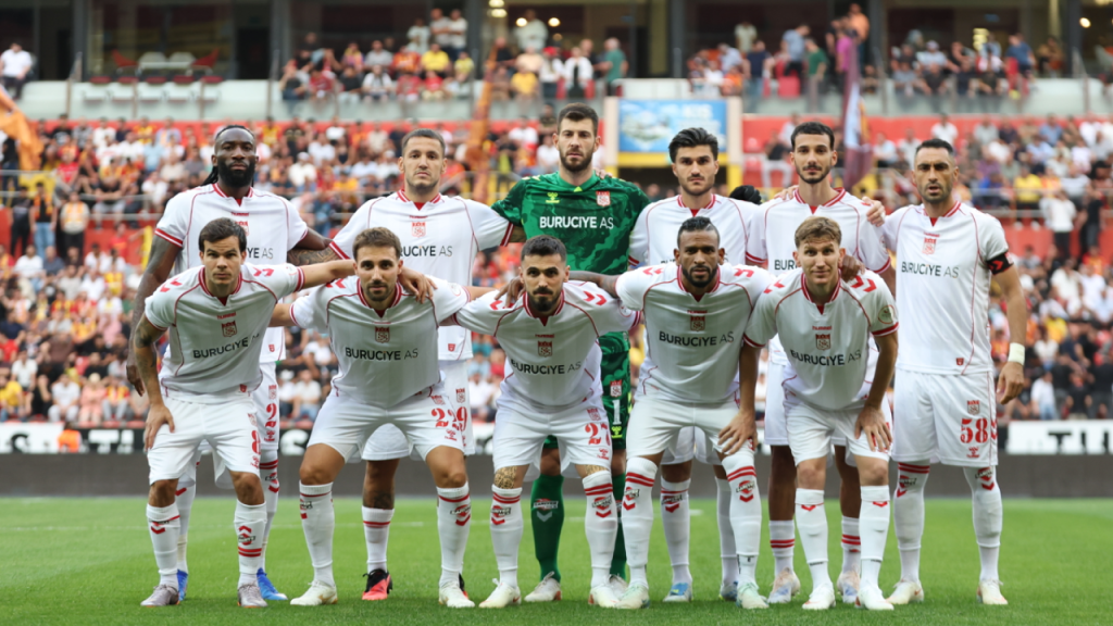 Kayserispor 2-0 Sivasspor: Ev sahibi avantajını sürdürdü
