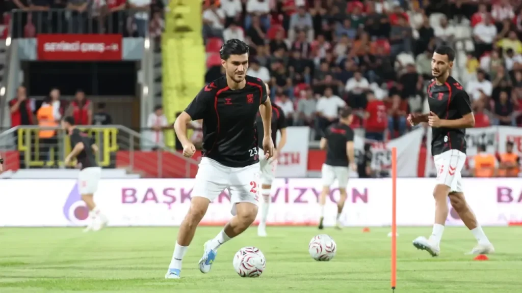 Sivasspor 1-0’luk üstünlükle ilk yarıyı önde kapattı