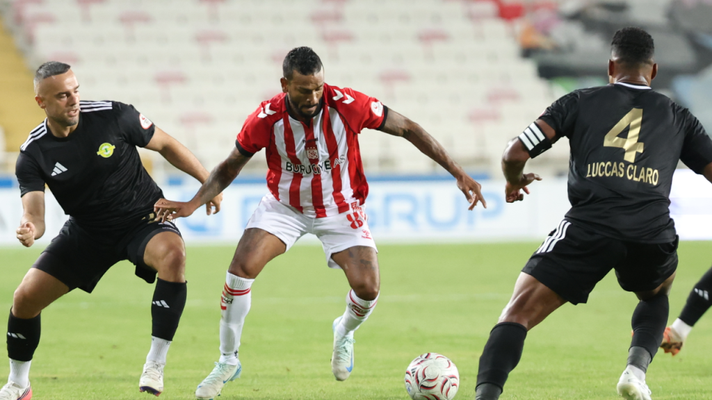 Sivasspor-Esenler Erokspor: Gole hasret 0-0 bitecek maç