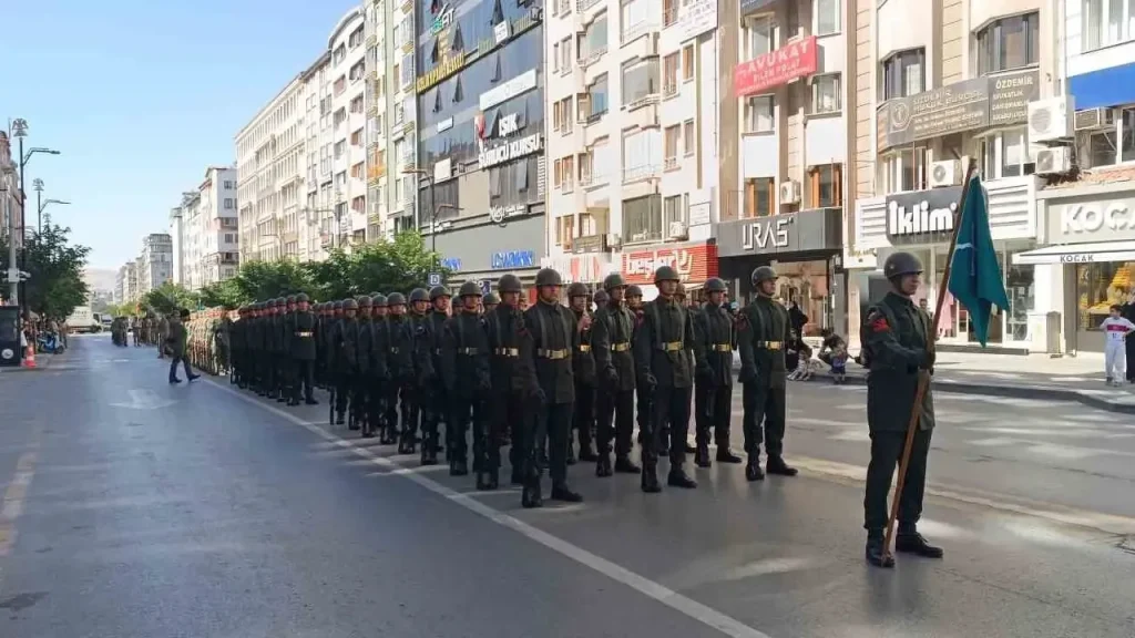 Sivas’ta Tören Provası Yoğun İlgiyle Gerçekleşti