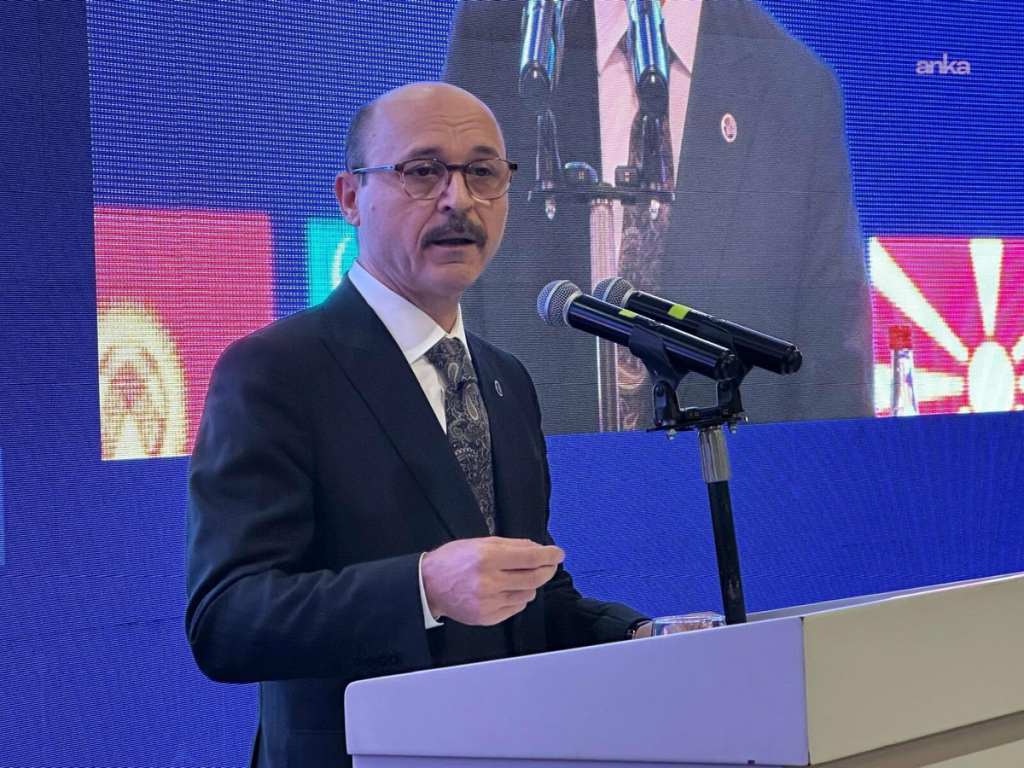 Ücretli Öğretmenlik Krizi: 2026 AGS ile En Az 100 Bine Atama Çağrısı