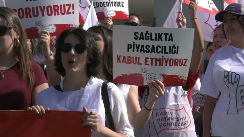 Ücretsiz HPV Aşısı İçin Kadınlardan Basın Açıklaması