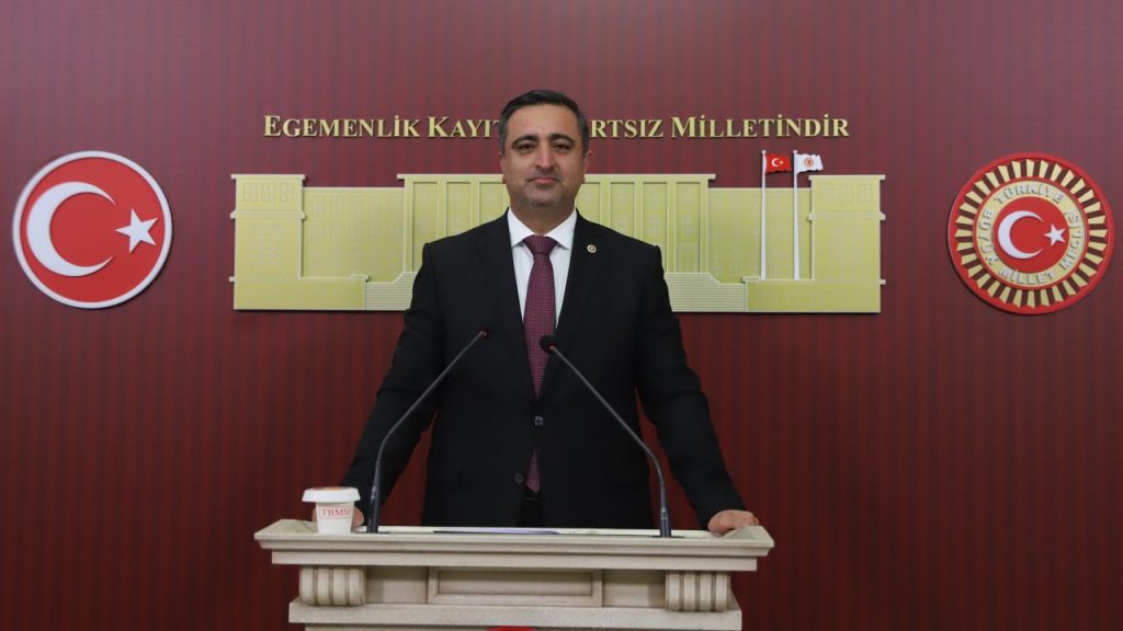 Borsadaki Fon Krizi ve Eğitimde Sağlık Dengesine Yönelik Eleştiriler