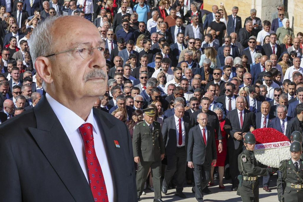 CHP Lideri Kılıçdaroğlu Anıtkabir’de 103. Yıl Kutlamasıyla Sese Etti