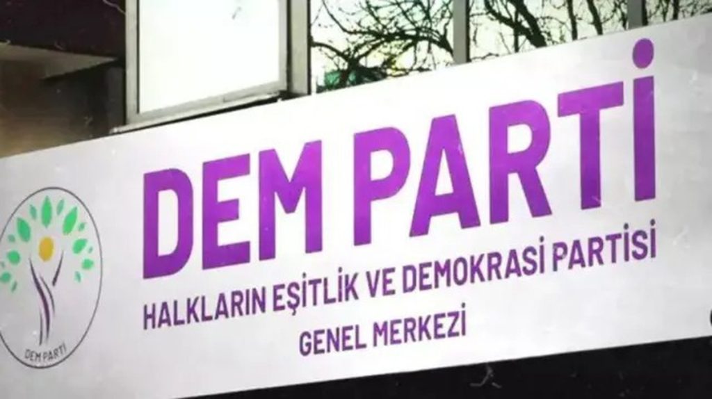 Dem Parti’den X hesaplarına erişim yasağına tepki