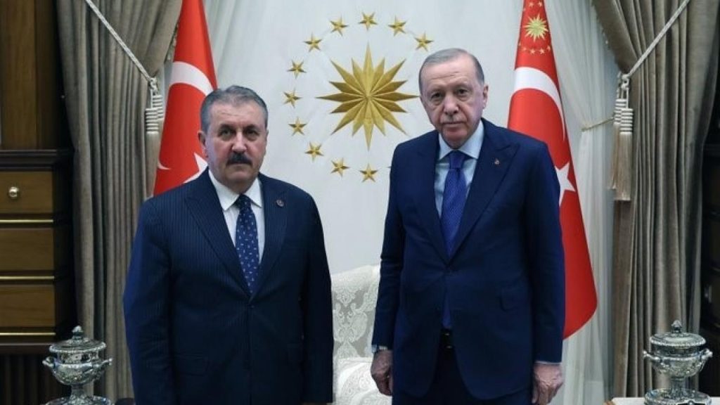 Destici: Erdoğan ile görüşmede enflasyon ve kredi sorunlarını görüştük