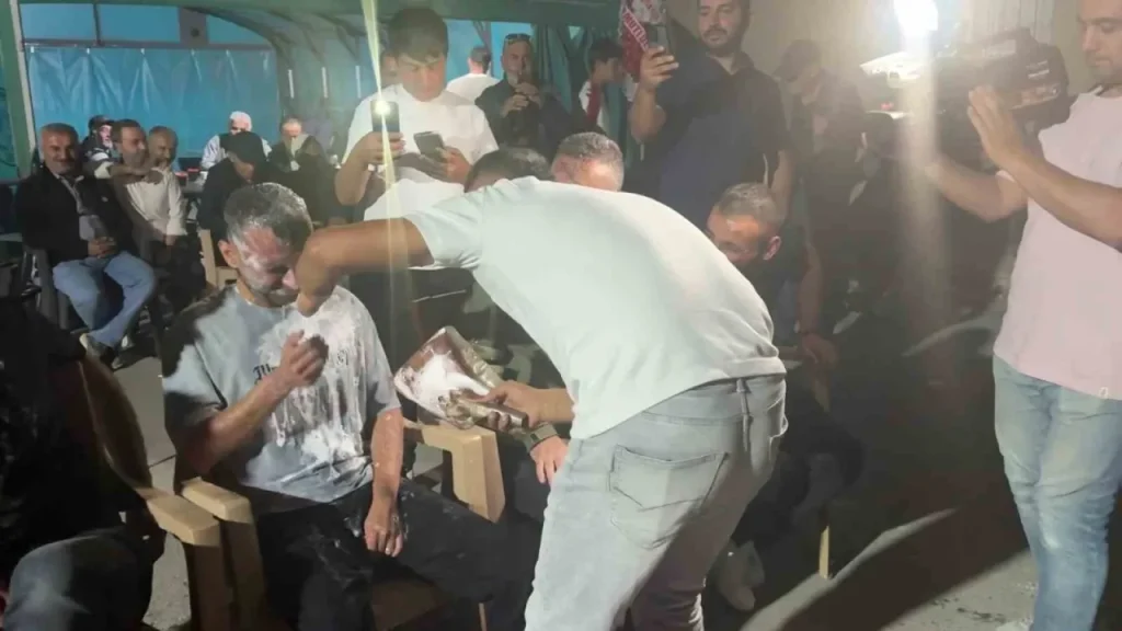 Düğün Cezası: Sandalyeler ve Köpükle Şenlik Dolu Anlar