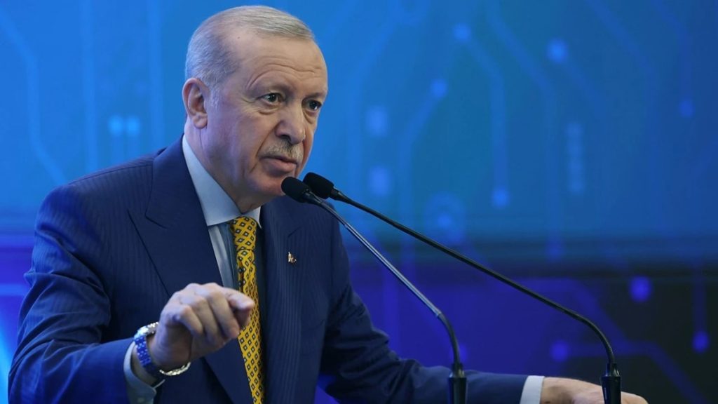 Erdoğan, Kırgızistan’da ŞİZ Zirvesi için temaslarını sürdürüyor