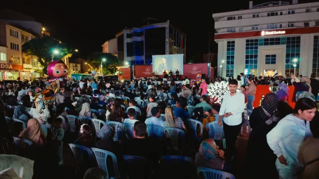 Gezen Sinema ile 81 ilde 1,5 milyon çocuk beyaz perdeyle buluştu