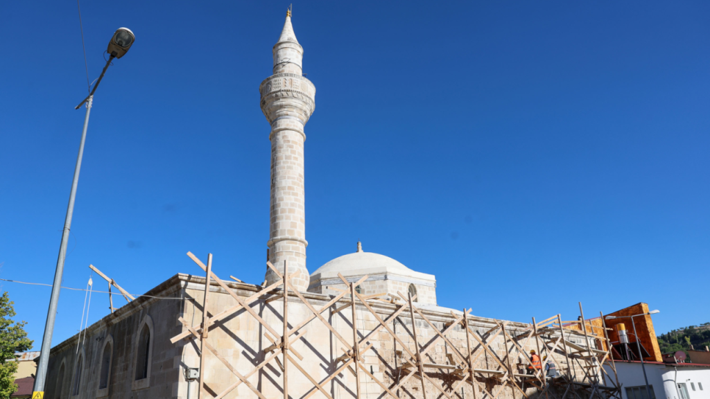 Gürün Ulu Camii’nde güçlendirme ve onarım sürüyor