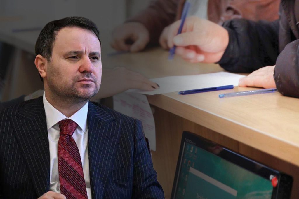 Haber için Analitik Özet ve Başlık Üretimi