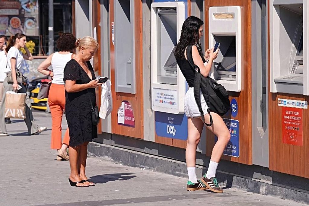 Kentsel ATM’lerde Dijital Devrim: Kartsız ve Tuşsuz Özet
