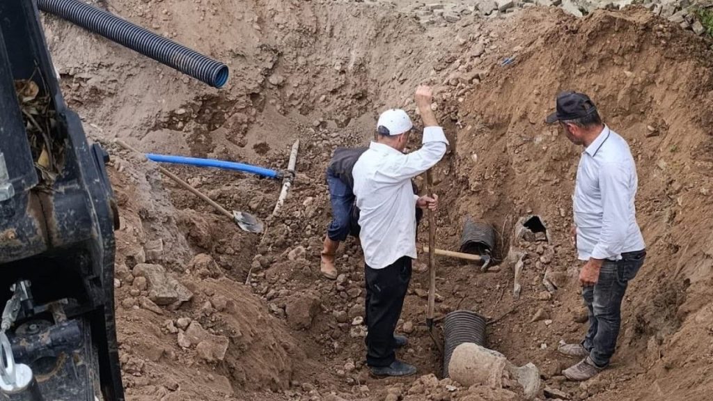 Kırsalda altyapı ve yol çalışmaları tamamlandı
