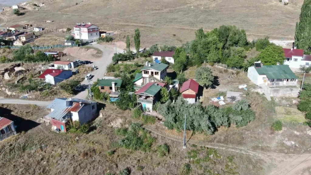 Köydeki Kafe: Şehirden Uzak, Lezzet ve Misafirperverlik Durağı