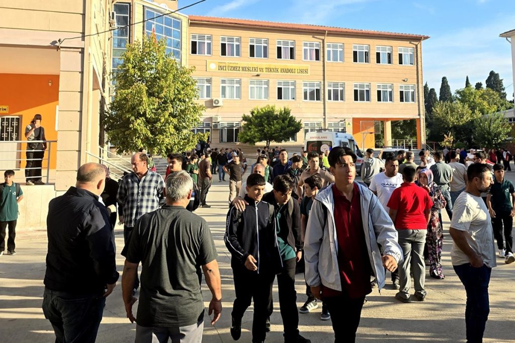 Manisa’daki silahlı saldırıda öğrenci yaralanmaları ve gözaltılar