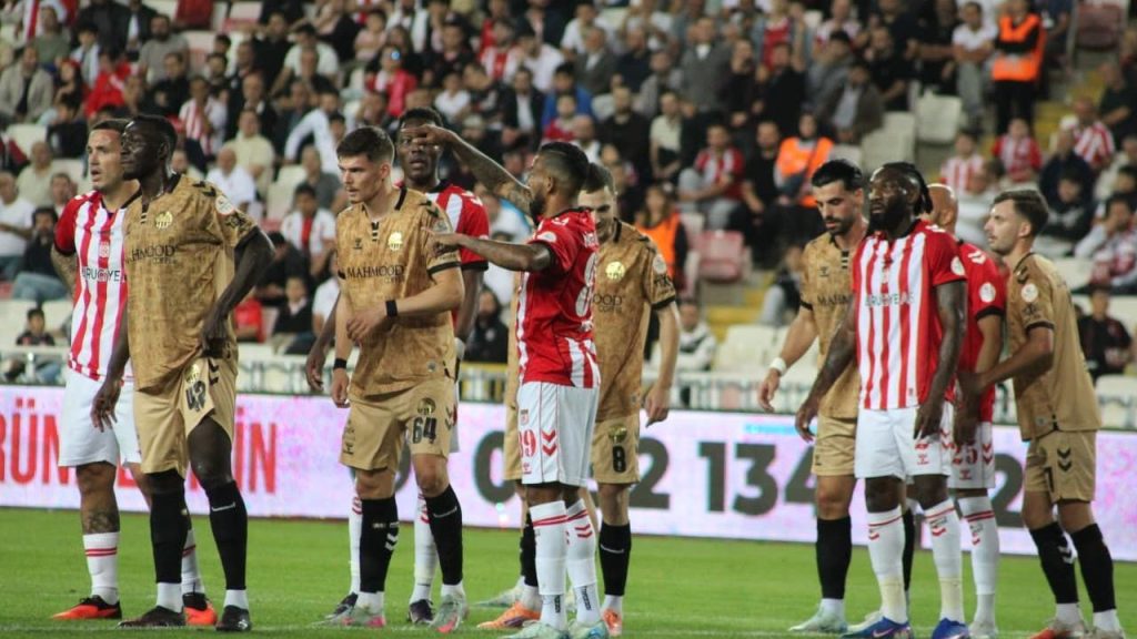 Sivasspor- Mardin 1969: 2-2 Beraberlik Gecesi