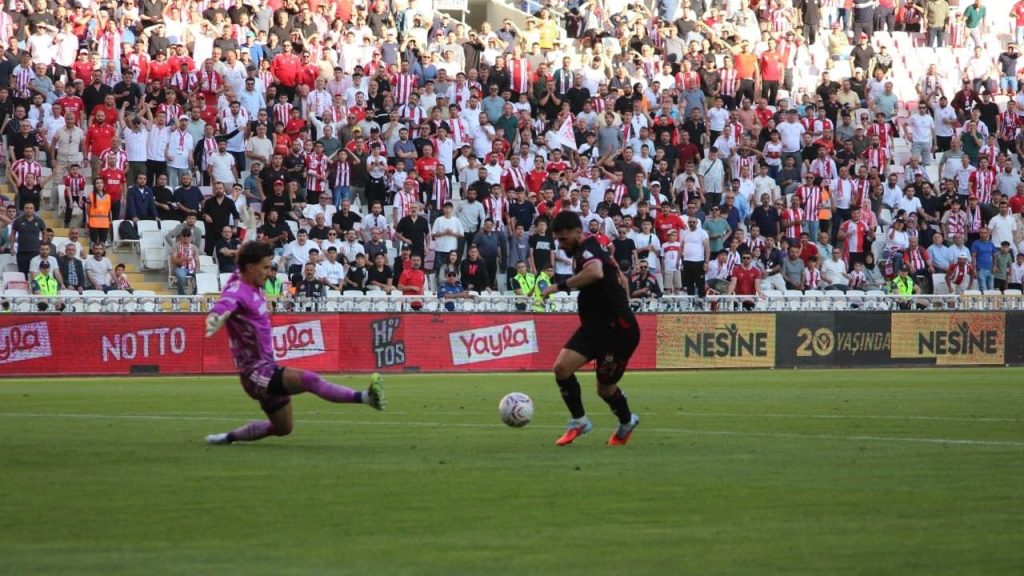 Sivasspor, Milli Aradan Dönüşlerde 8 Maçta 4 Galibiyetle Geri Döndü