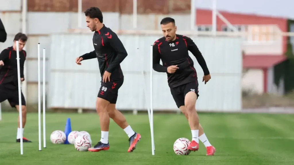 Sivasspor, milli arayı sonrası yeniden çalışmalara başladı