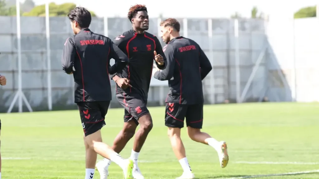 Sivasspor, milli arayı verimli geçiriyor: 9. hafta hazırlıkları sürüyor