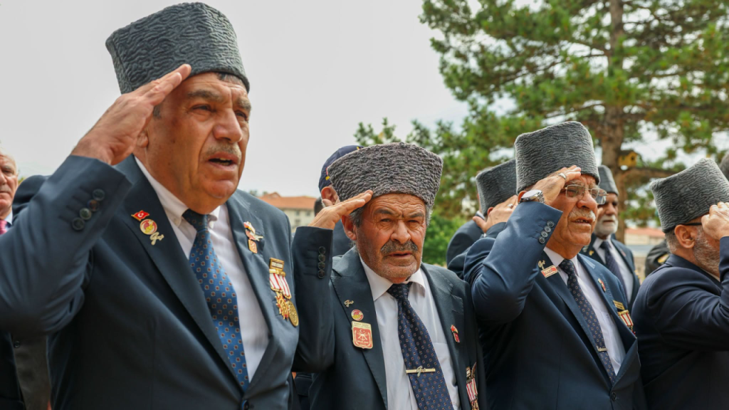 Sivas’ta 19 Eylül Gaziler Günü çelenk töreni