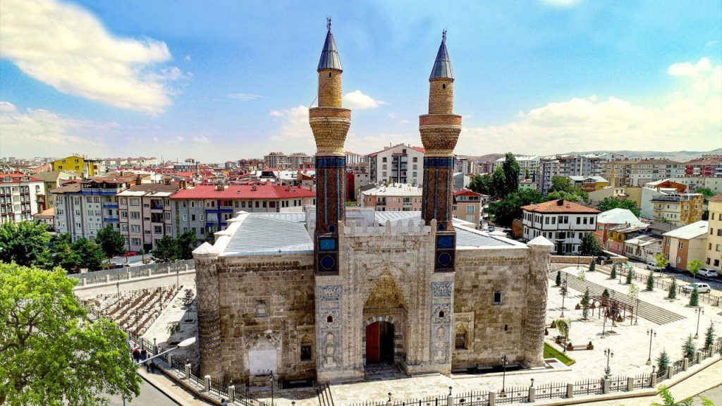 Sivas’ta 657 SİT alanı ve 999 taşınmaz kültür varlığı belirlendi