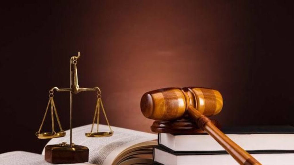AYM, Yoksulluk Nafakası için süresiz ibaresini iptal etti