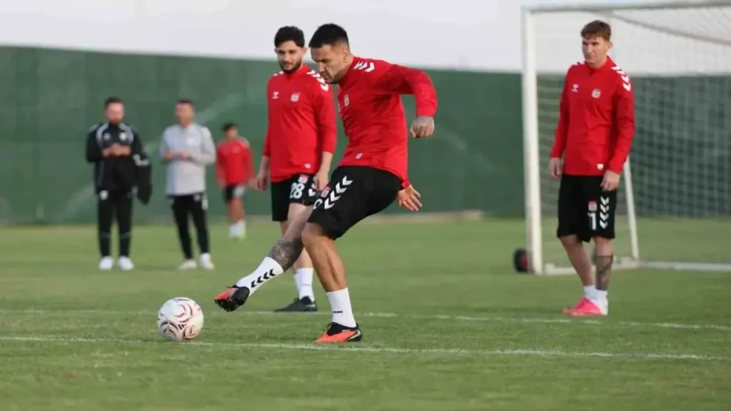 Bandırmaspor-Sivasspor: Zorlu deplasman öncesi son prova