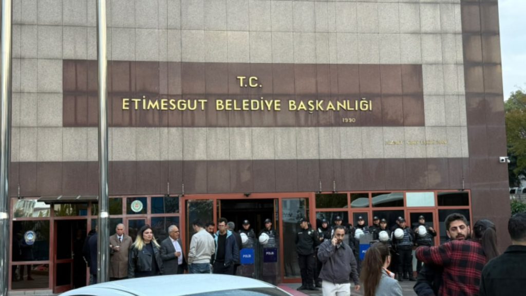 Etimesgut Belediyesinde 7 Kişi Tutuklama Şoku